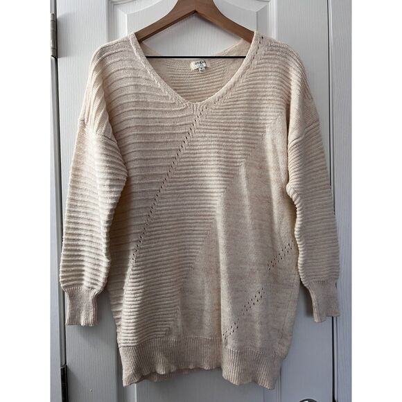 Umgee Women's V-Neck Cream Oatmeal Textured Knit Sweater Size M - Picture 1 of 9